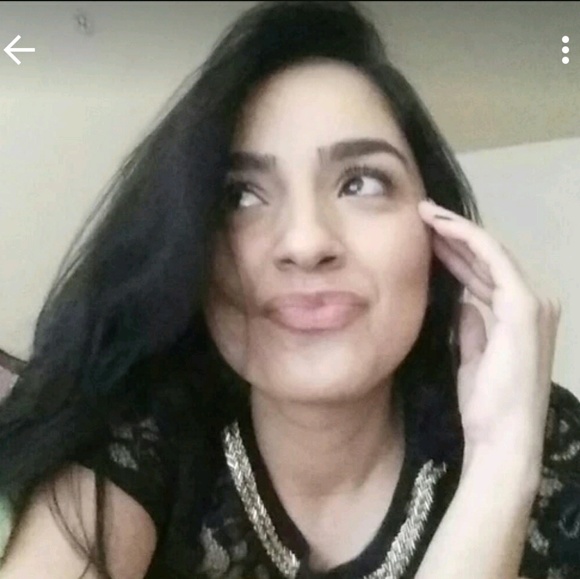 Meet your Posher, Jessica - Picture 1 of 1